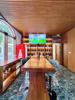 Anna Hotel - Free Ticket Cable Car & Hon Thom Water Park,,3 star