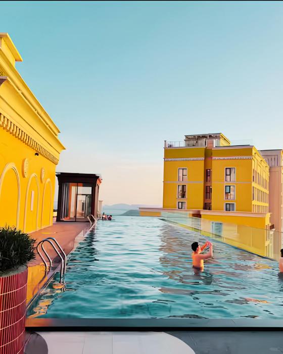 anna hotel free ticket cable car and hon thom water park
