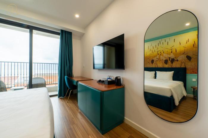 anna hotel free ticket cable car and hon thom water park