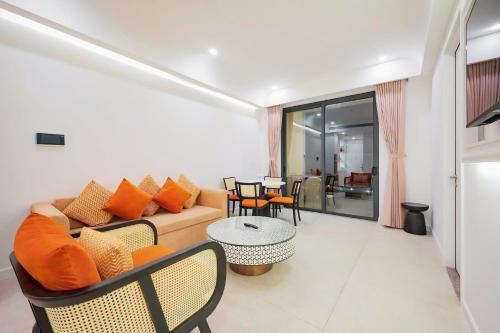anna hotel free ticket cable car and hon thom water park