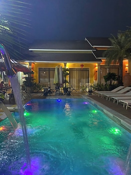 The Palm Resort Phu Quoc,,3 star