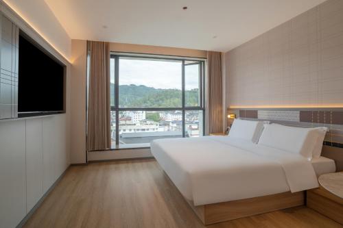 zhangjiajie homeinn plus hotel