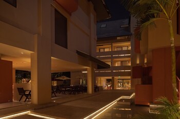 xishuangbanna jinghong hepuli yue hotel