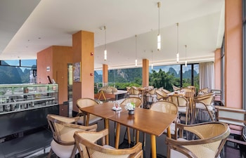 Riverside Bamboo Frest Hotel,,3 star