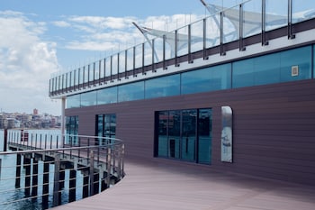 hotel english point marina and spa