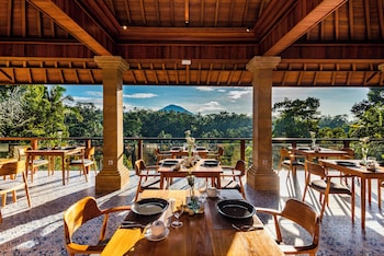 ellena hilltop resort ubud by dhananjaya hospitality