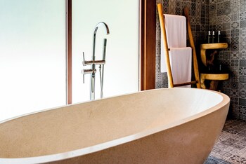 ellena hilltop resort ubud by dhananjaya hospitality