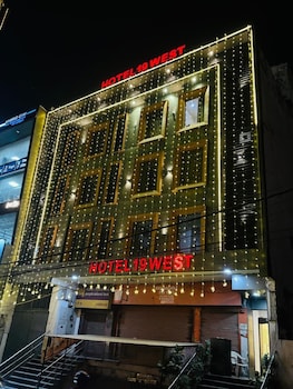 hotel 19 west
