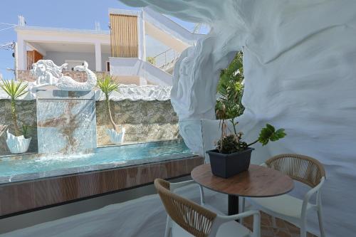 ilio boutique swim up rooms