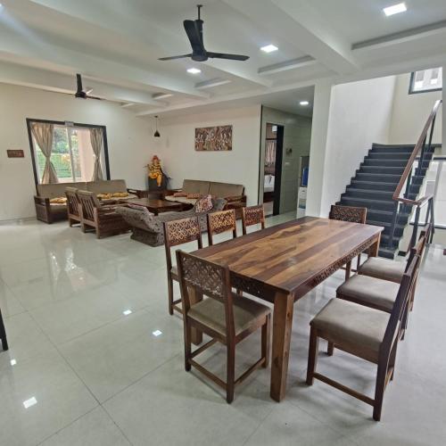mansarovar bungalows