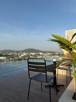 purejoy hotel city center phu quoc