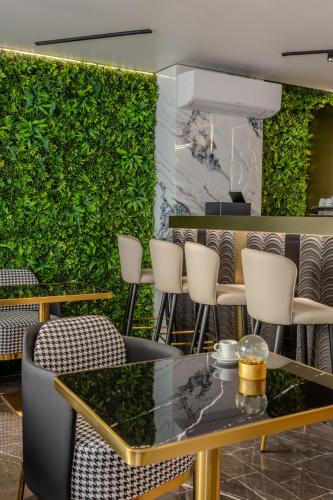 aslan gold hotel