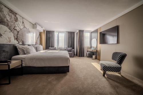 aslan gold hotel