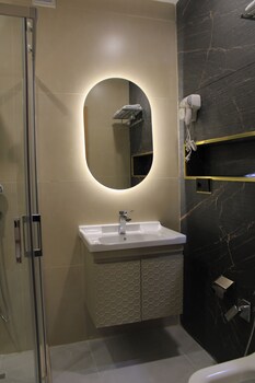 khatai royal hotel