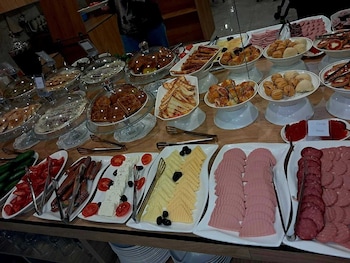 khatai royal hotel