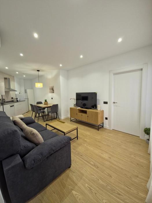 apartamentos picasso by gaiarooms