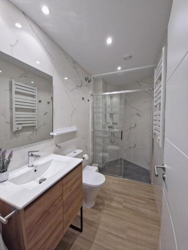 apartamentos picasso by gaiarooms