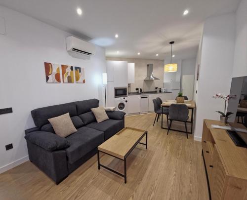 apartamentos picasso by gaiarooms