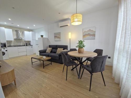 apartamentos picasso by gaiarooms