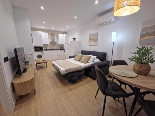 apartamentos picasso by gaiarooms
