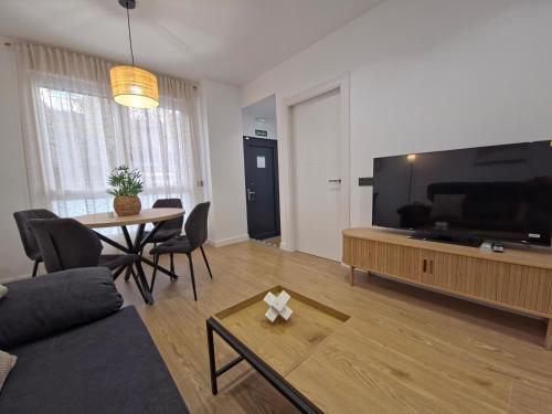 apartamentos picasso by gaiarooms