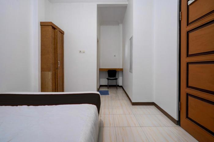 hotel o 94843 syariah hj lilis sukabumi