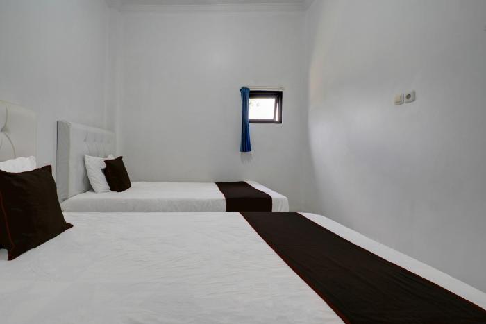 hotel o 94843 syariah hj lilis sukabumi