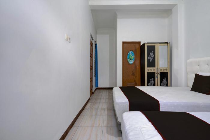 hotel o 94843 syariah hj lilis sukabumi