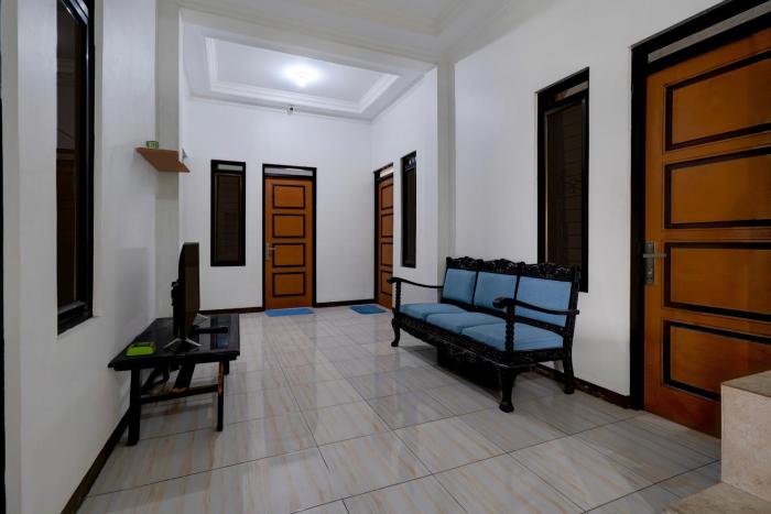 hotel o 94843 syariah hj lilis sukabumi