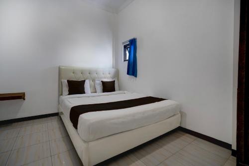 hotel o 94843 syariah hj lilis sukabumi