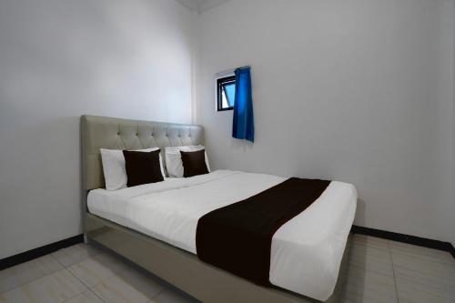 hotel o 94843 syariah hj lilis sukabumi