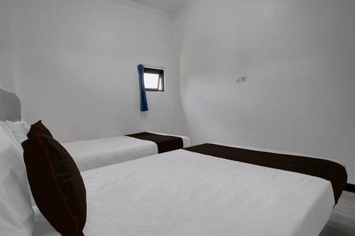 hotel o 94843 syariah hj lilis sukabumi