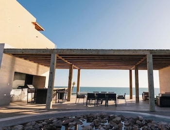 Punta Peninsula,,2 star