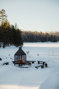 hotel lac carling