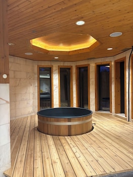 hotel lac carling