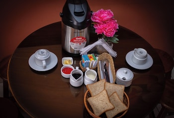 Hostal Keros Inn,,2 star