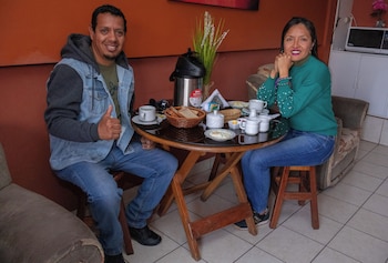Hostal Keros Inn,,2 star
