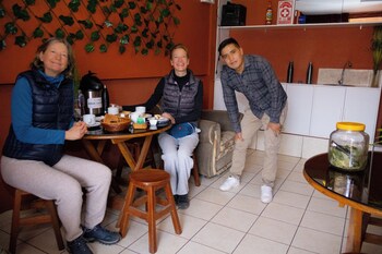 Hostal Keros Inn,,2 star