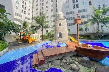simple look studio at apartment bassura city near mall
