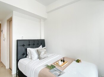 Studio Apartment Jkt Living Star Near Citimall Cimanggis,,2 star