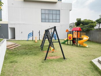 Studio Apartment Jkt Living Star Near Citimall Cimanggis,,2 star
