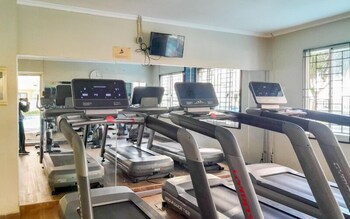 Cozy And Modern 2Br Apartment Marina Ancol,,2 star