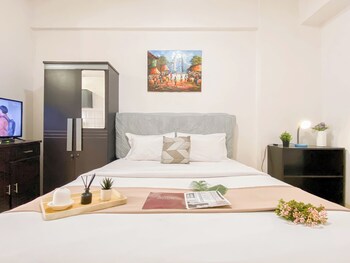 Basic Studio Near Station At Margonda Residence 2 Apartment,,2 star