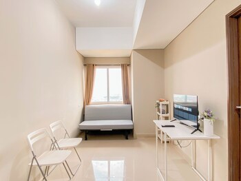 Cream Tone 1Br At Royal Sentul Park Apartment,,2 star