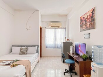 basic studio apartment at margonda residence 1