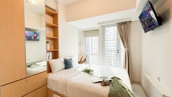 minimalist look studio near tokyo hub at tokyo riverside pik 2 apartment