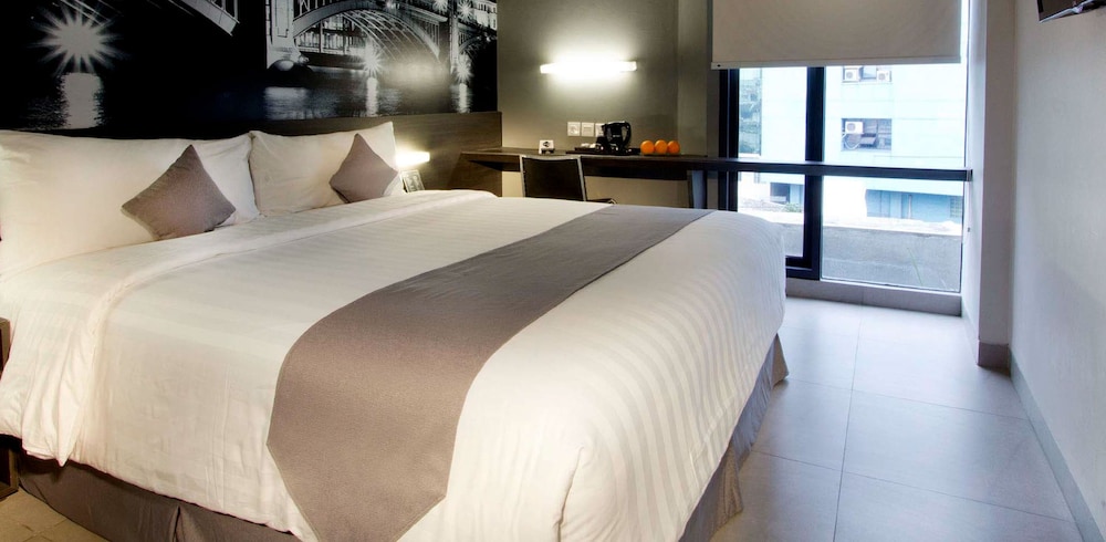 neo tendean jakarta by aston