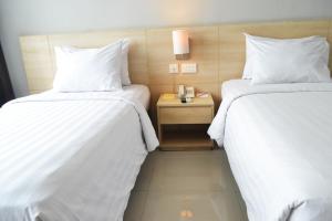 grand cakra hotel