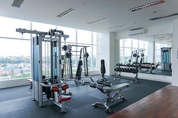 Convenient 1Br Apartment At Vittoria Residence,,2 star