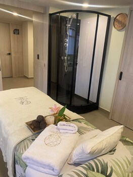 ryo 74b 7th floor vip